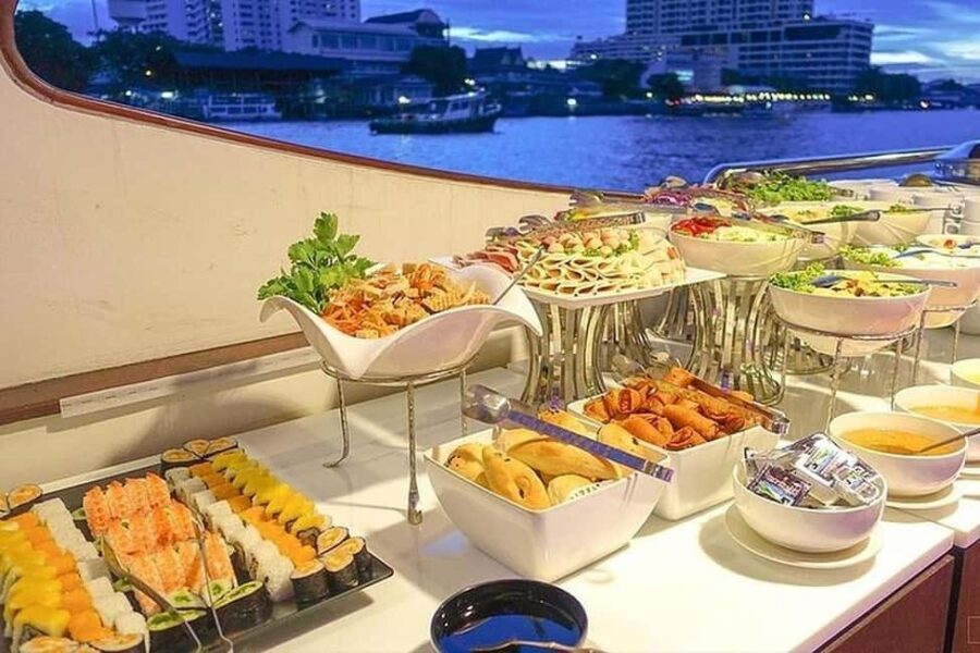 Bangkok: Evening Dinner Cruise with Live Music Chao Phraya - The Experience in Detail