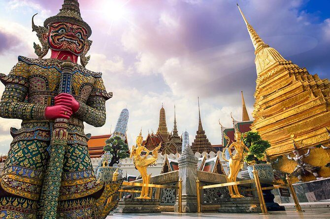 Bangkok's Grand Palace Complex and Wat Phra Kaew Tour - Does the Tour Offer Good Value?
