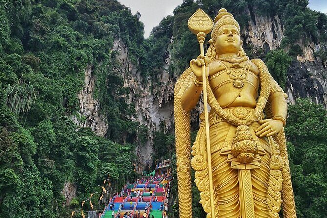 Batu Caves and Sari Experience with Batik Workshop - Who Should Book This Tour?