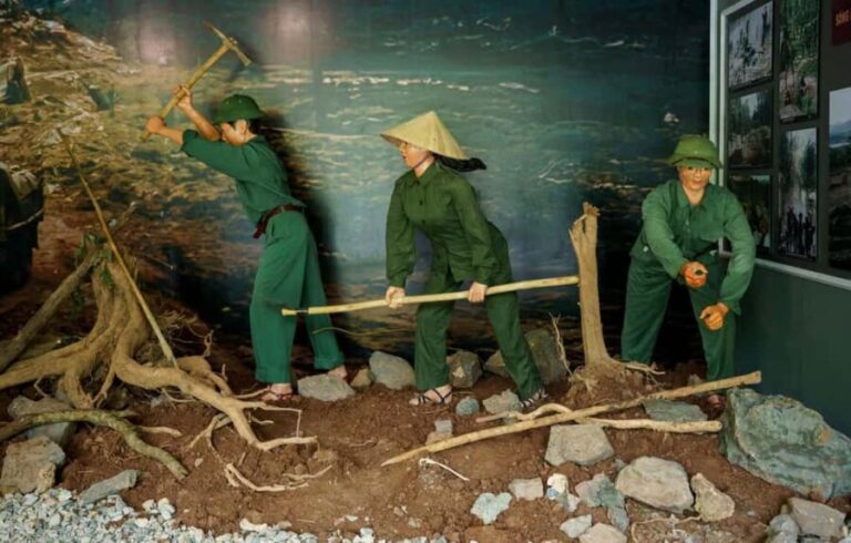 Boat Ride Phong Nha Cave & Vietnams Historic Command Cave - Discovering Commander Cave: A Wartime Fortress