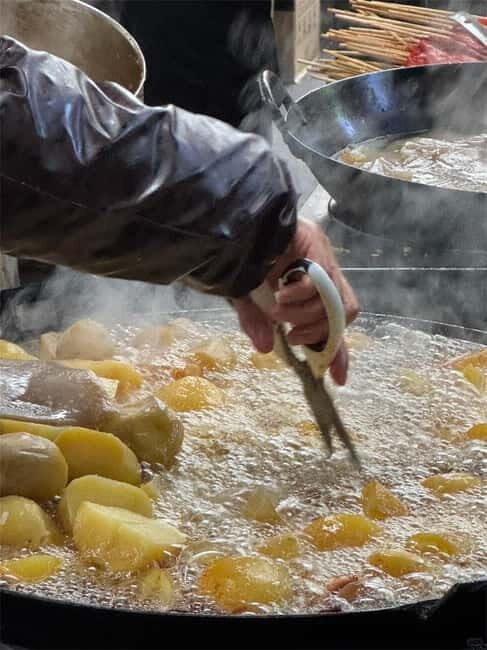 Chengdu: Market Walk & 7+ Local Breakfast Tastings - The Sum Up