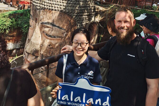 Chengdu Panda & Leshan Giant Buddha Premium Private Day Tour - The Magnificence of the Leshan Giant Buddha