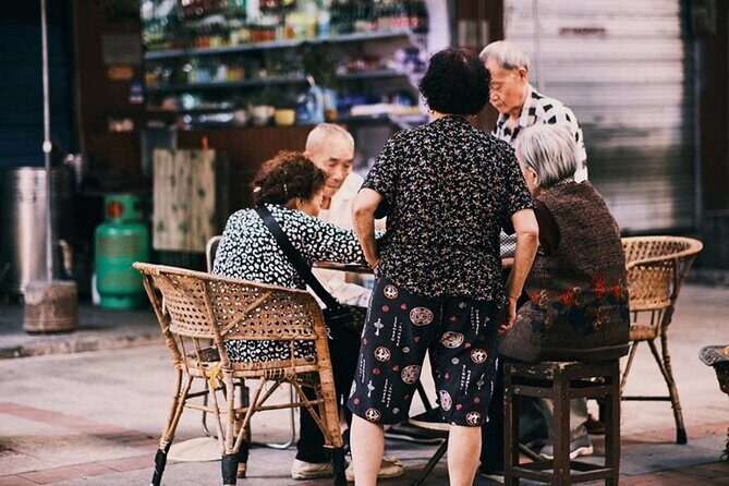 Chengdu's Local Fun & Cultural Tour (English/Chinese) - Who Should Consider This Tour?