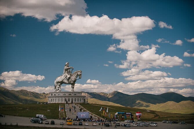 Chinggis Khaan Statue Complex and Sain Nomun Monastery Tour - Who Is This Tour Best For?