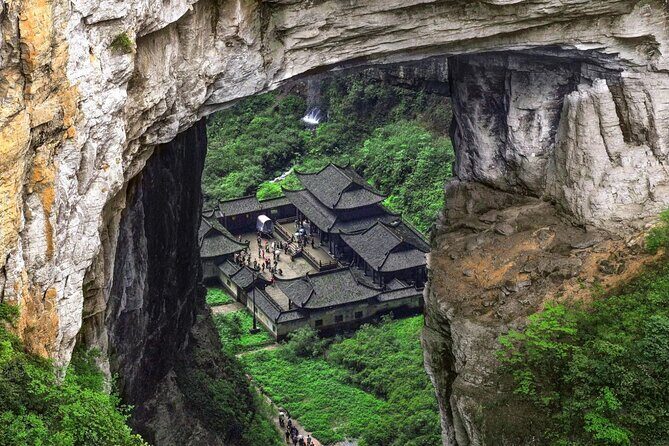 Chongqing Wulong: All inclusive luxury private trip to 2 spots - The Three Natural Bridges: A Geological Wonder