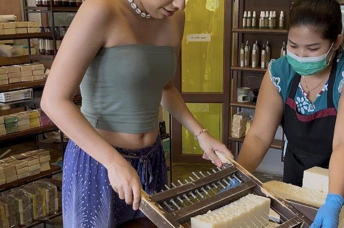 Coconut Soap Making Demo and Experience Koh Samui - In-Depth Review of the Coconut Soap Making Demo & Experience