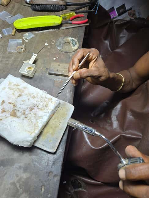 Colombo: Jewelry Workshop Experience 3-6 Hours-Free Jewelry - The Guides and Their Impact