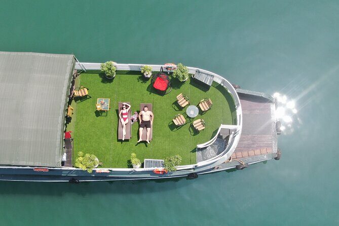 Cong Cruise Full-day Explore Halong Bay - Savoring Vietnamese Flavors with a Well-Curated Lunch