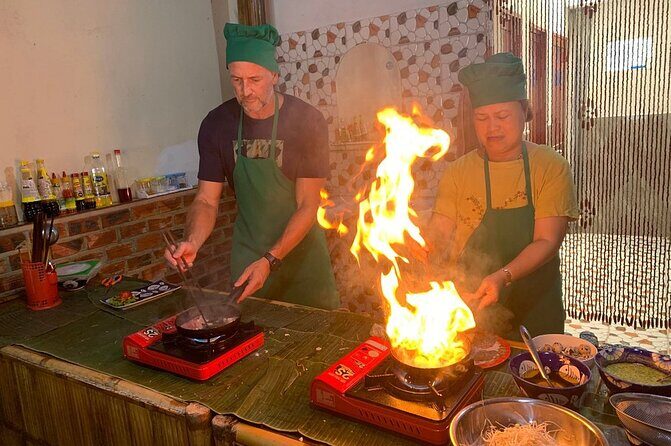 Cooking Class Lunch/ Dinner with Local Chef in Coconut Village - Who Should Consider This Tour?