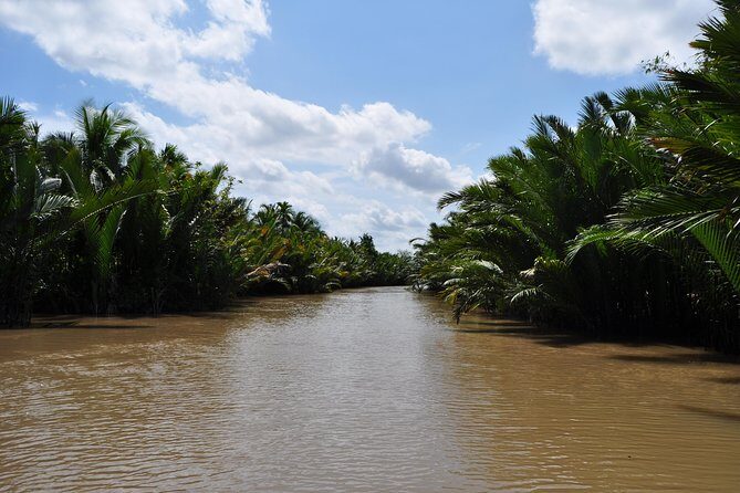 Cu chi Tunnel & Mekong Delta Full Day BBQ Lunch Lux Group 10 pax - Who Should Consider This Tour?