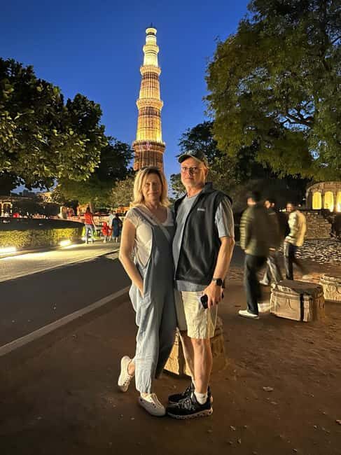 Delhi: Old Delhi Heritage Walk & Street Food Crawl - Qutub Minar: A Towering Testament to Indo-Islamic Architecture