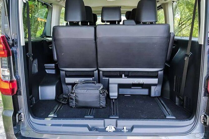 Departure Transfer from Kyoto to Itami Airport ITM by Minivan - The Practicality of a Private Transfer from Kyoto to Itami Airport