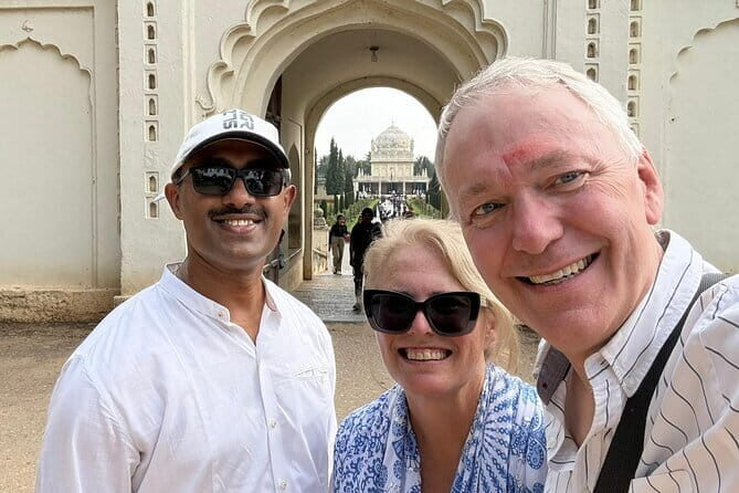 Discover Bangalore with Me (A Private Historical Walk Tour) - Why This Tour Works Well