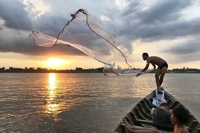discover floating villages and tonle sap lake by boat - Authenticity and Respect for Local Life