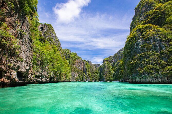 Early Bird Phi Phi Islands Tour From Phi Phi by Speedboat - Transportation and Group Size