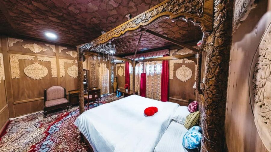 Essence of Kashmir 5 days 4 Night Accommodation With Tours - Authenticity and Comfort: What Makes This Tour Stand Out