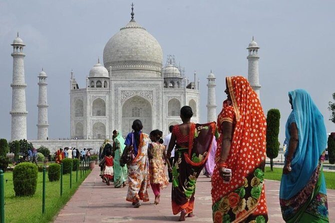 Evening Tour Agra's Mohabbat the Taj Show with Shopping & Dinner - An Authentic Look at Agra’s Evening Experience