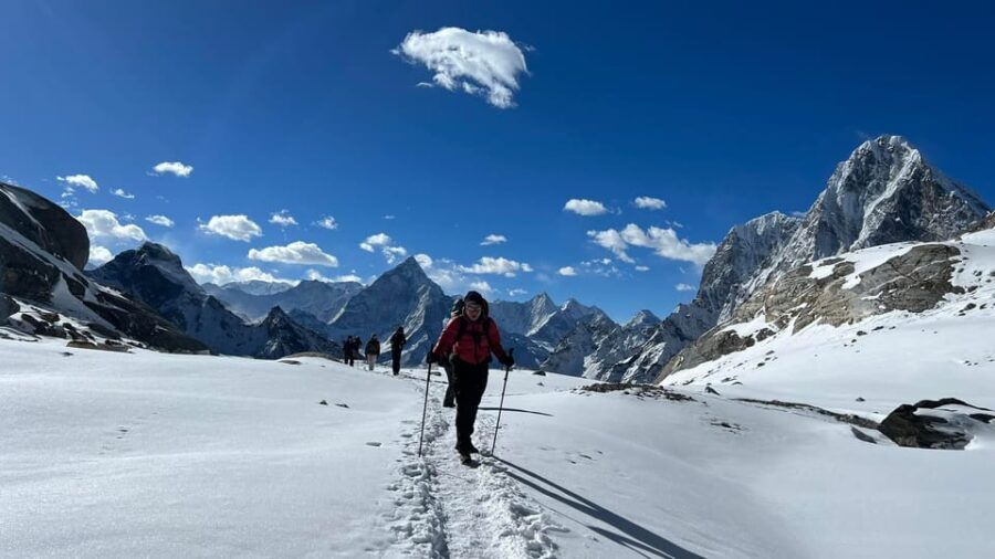 Everest Three High Passes Trek: 17-Day Guided 3 Passes Trek - Logistics and Value