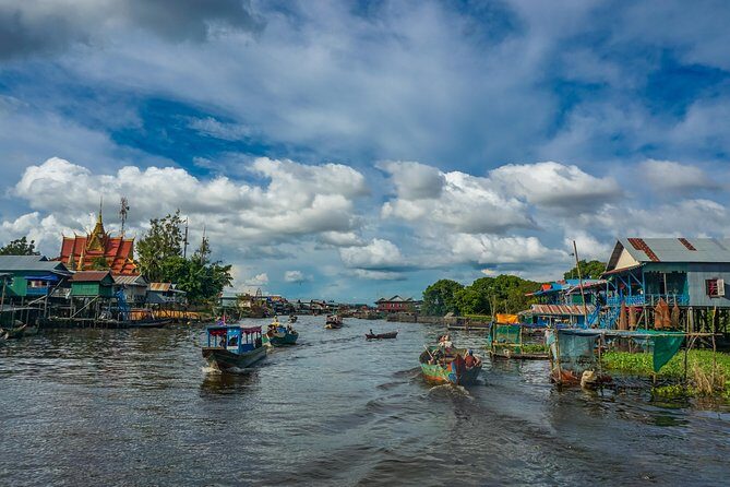 Explore The Kampong Pluk Floating Village - Who Will Love This Tour?