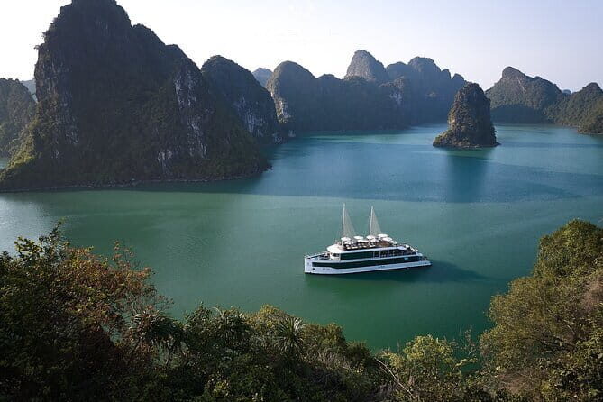 Explore the Wonders of Ha Long & Lan Ha Bay on Jade Sails Cruise - Why This Tour Is a Great Choice