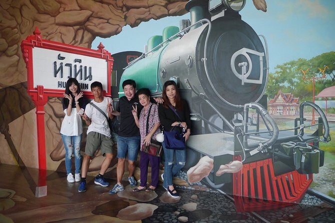 For Arts Sake: 4D Interactive Art Experience  Hua Hin - Who Should Consider This Experience?