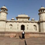 From Delhi: Taj Mahal & Agra Private Day Tour with 5* Lunch - The Itinerary in Detail