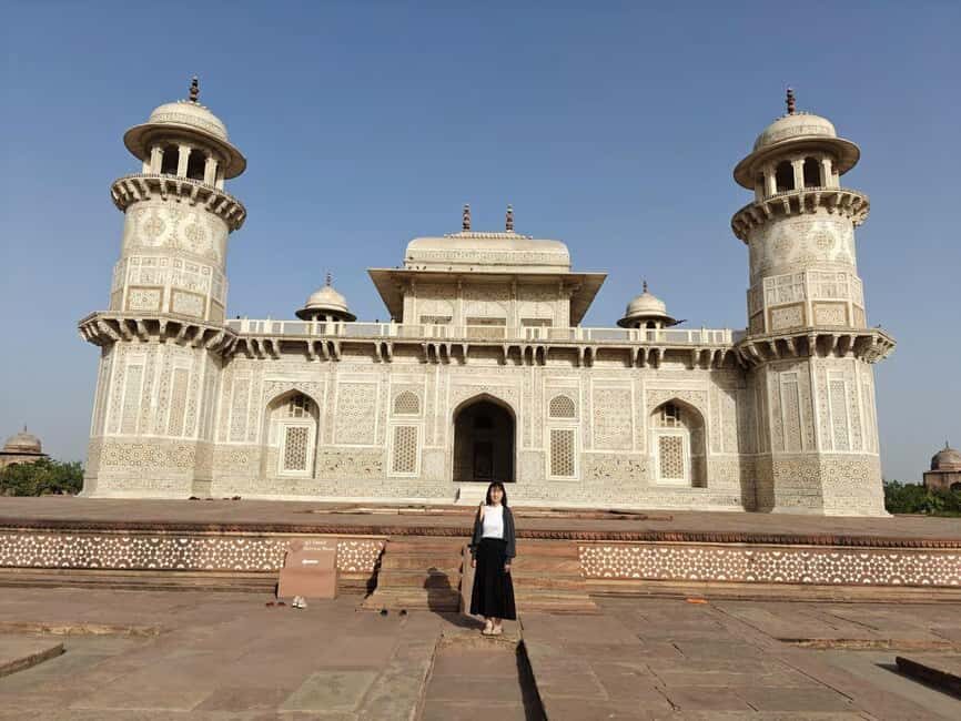 From Delhi: Taj Mahal & Agra Private Day Tour with 5* Lunch - The Itinerary in Detail