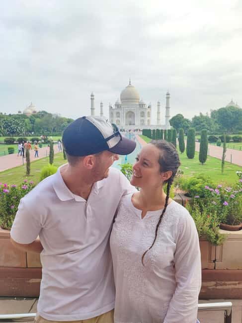 From Delhi: Taj Mahal Sunrise & Agra Private Day Tour By Car - Exploring Agra Fort