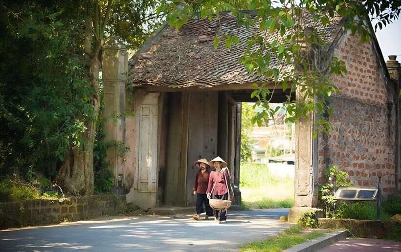 From Hanoi: Duong Lam Village Private Tour In Half Day - A Closer Look at the Duong Lam Village Private Tour