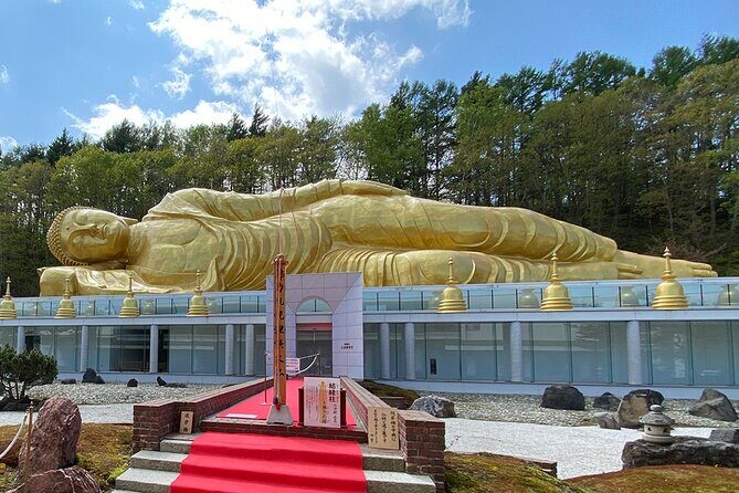 From Hitsujigaoka to Buddha Hill Sapporo Photo Spots Tour - What the Tour Feels Like