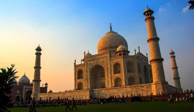 From Jaipur: Taj Sunrise Tour with Fatehpur Sikri & Abhaneri - What Travelers Say