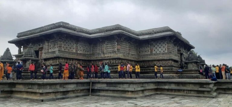 From Mysore: Belur, Halebidu, and Shravanabelagola Day Trip - Lunch Break