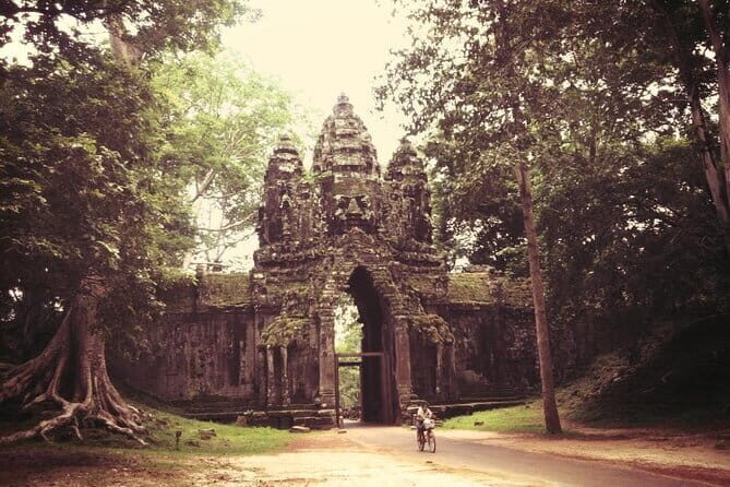Full-Day Angkor Wat & All Must-See with Banteay Srei Private Tour - Authentic Insights from Travelers