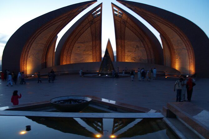 Full Day Islamabad & Taxila Tour - Cultural and Market Experiences