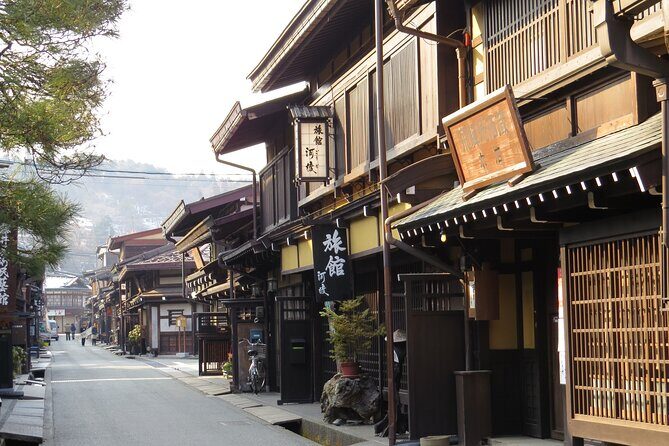 Full Day Private Tour in Takayama and Shirakawago - Detailed Breakdown of the Experience