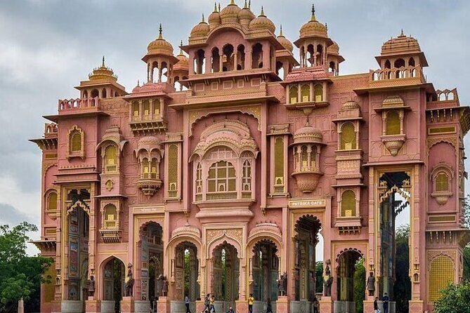 Full Day Sightseeing Jaipur Tour by Car With Guide Include Lunch - FAQs