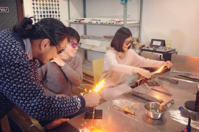 Glass Experience Studio: Craft Your Own Unique Accessories - A Deep Dive into the Glass Experience Studio