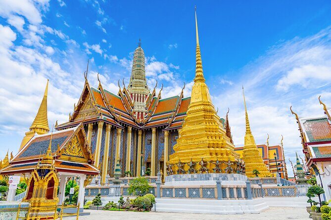 Grand Palace Self-Guided Walking Tour (entry not incl.) - Authenticity and Practical Value for Travelers
