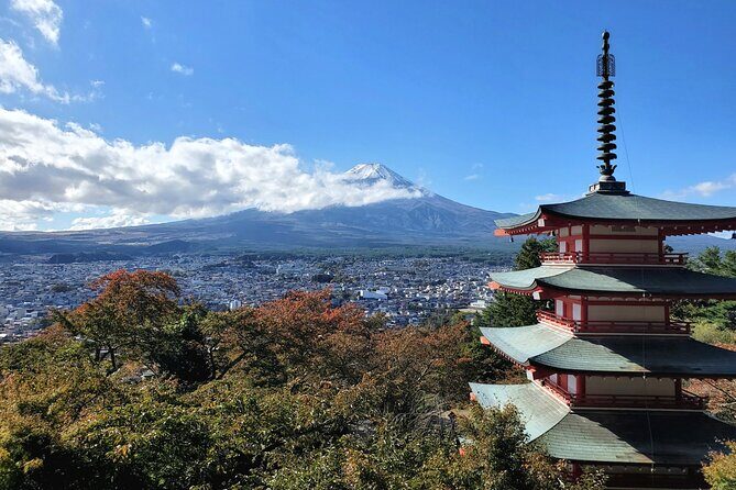 Guided Private Mt. Fuji and Hakone Tour GREEN NUMBER PLATES - First Stop: Chureito Pagoda – A Photographic Gem