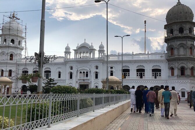 Gurdwara Sacha Sauda Nankana Sahib and Hiran Minar 1 Day Tour - Who Should Consider This Tour?