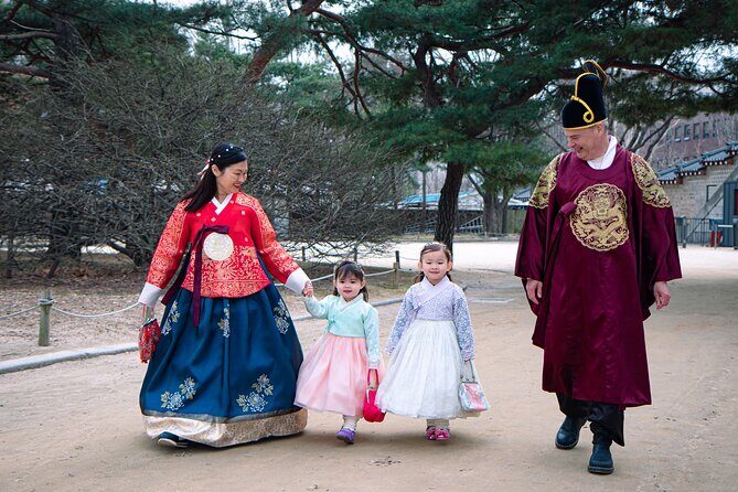 Gyeongbokgung palace family/group private photoshoot - Practical Tips for Your Photoshoot