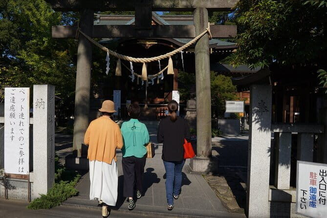 Gyoda Tabi Shoes Cultural Walking Tour - Who Should Consider This Tour?