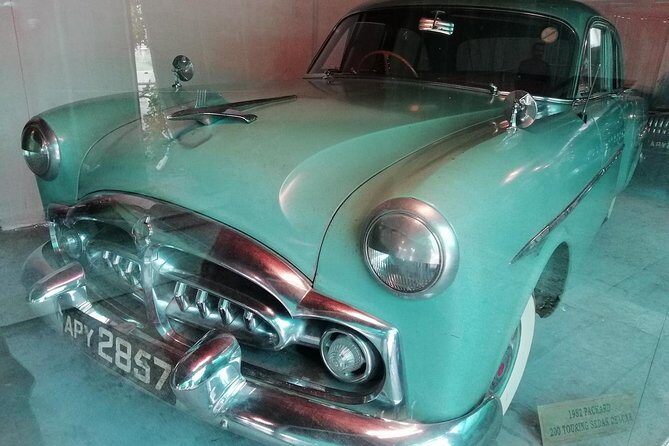 Half day Hyderabad tour about the opulence and splendor of Nizams in private car - Authentic Experiences and Authenticity