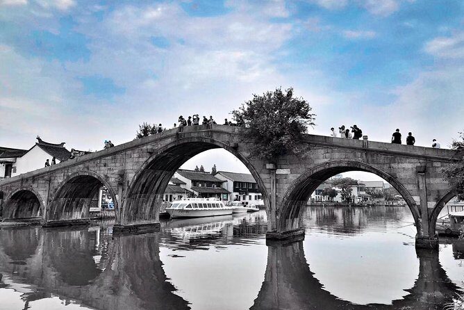 Half Day Private Shanghai Tour of Zhujiajiao Water Town - Exploring Zhujiajiao: What to Expect