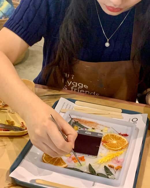 Hanoi: DIY Resin Art Light-Up Photo Frame Workshop - The Sum Up