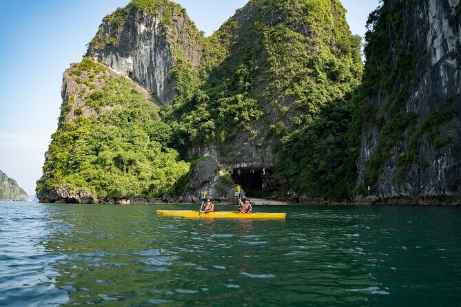 Hanoi : Halong Bay 7-Hour Luxury Cruise with Limousine Transfer - An In-Depth Look at the Tour Experience