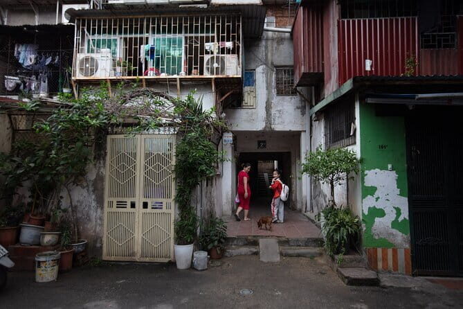 Hanoi Street Photography in a Vintage Community - Who Should Consider This Tour?