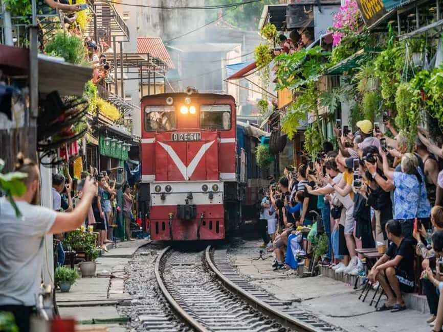 Hanoi Train Street & Handicraft Workshop with Local Artisans - Why This Tour Offers Good Value