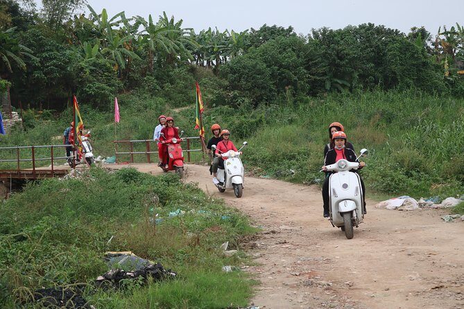 Hanoi Vespa Countryside Tour With Female Ao Dai Riders Half Day - The Vespa Ride: What to Expect