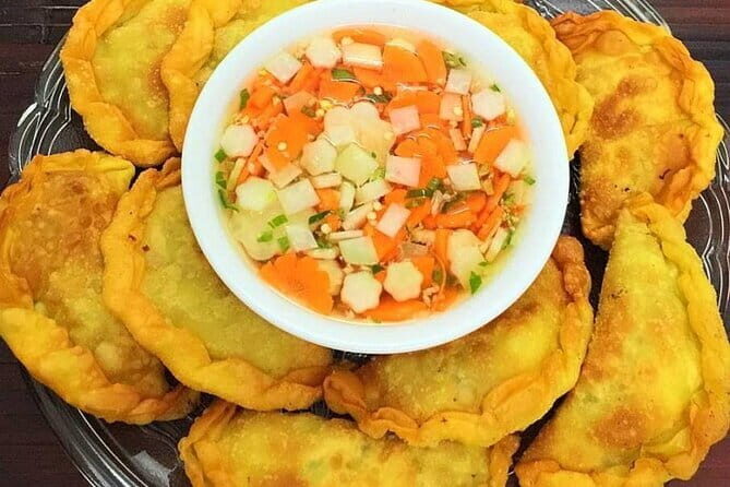 Hanoi Walking Food Tour Featuring Authentic Dishes - Sweet Endings and Local Drinks